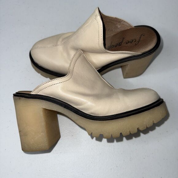 Free People Shoes - Free People Women’s James Mule Off White Cream Leather Chunky Heel Size 36.5